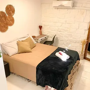 Quarto em Acomodações Particulares Travessa 208, Florianópolis